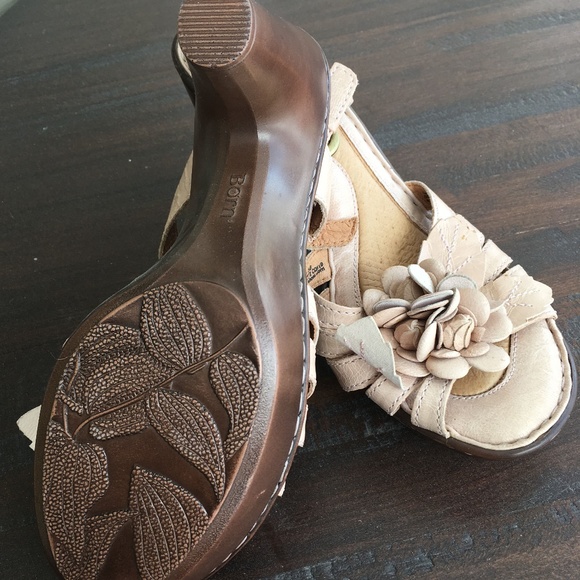 Born Flowered  Sandals - Picture 3 of 3